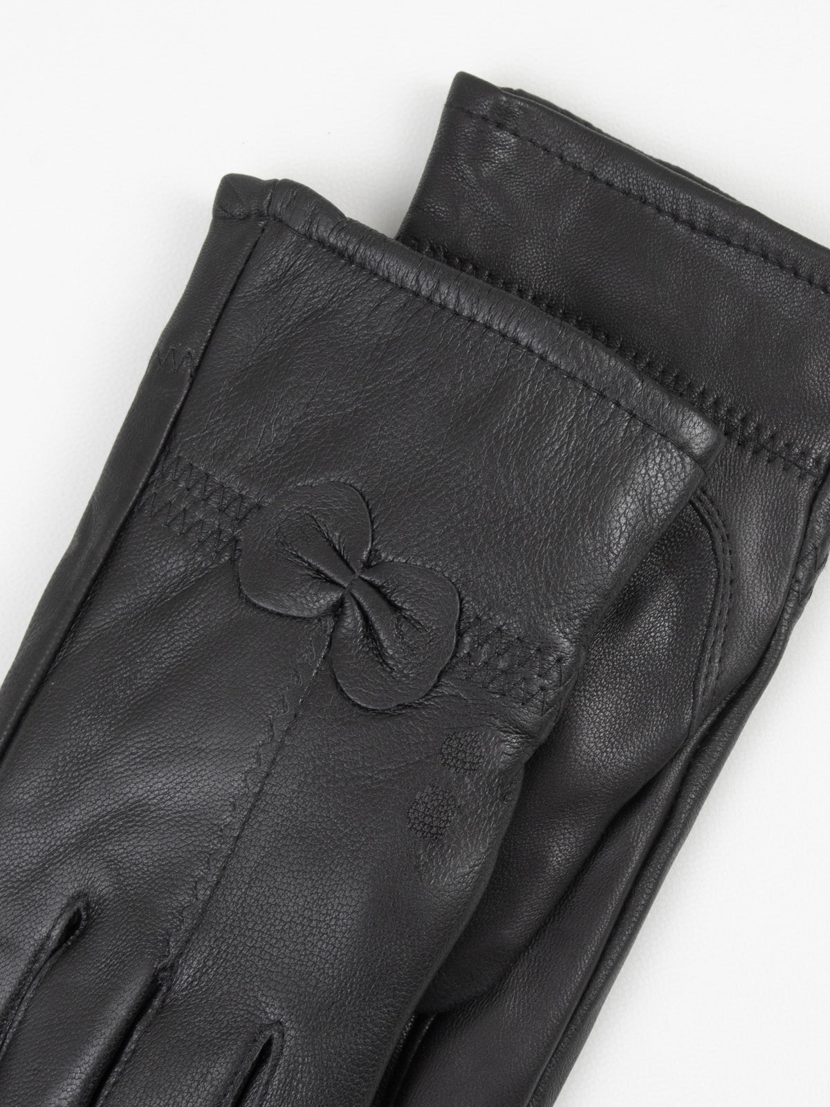 Women's leather gloves